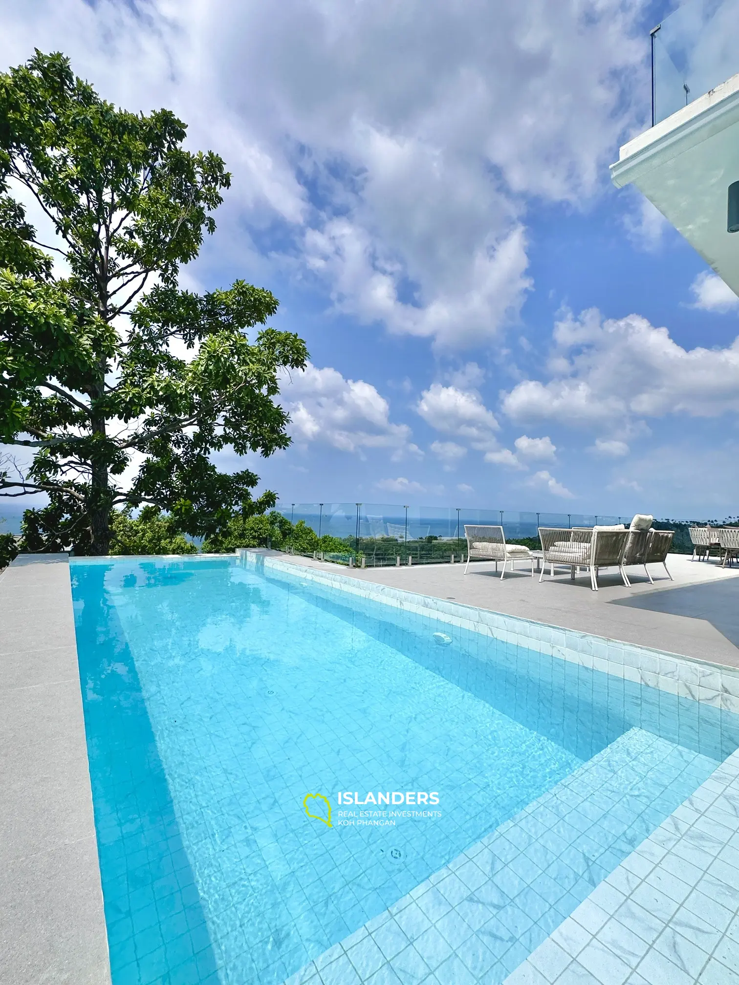 Premium area – 3-bedroom sea view villa