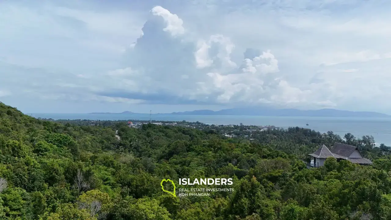 Superbe terrain avec vue sur la mer à Naiwok