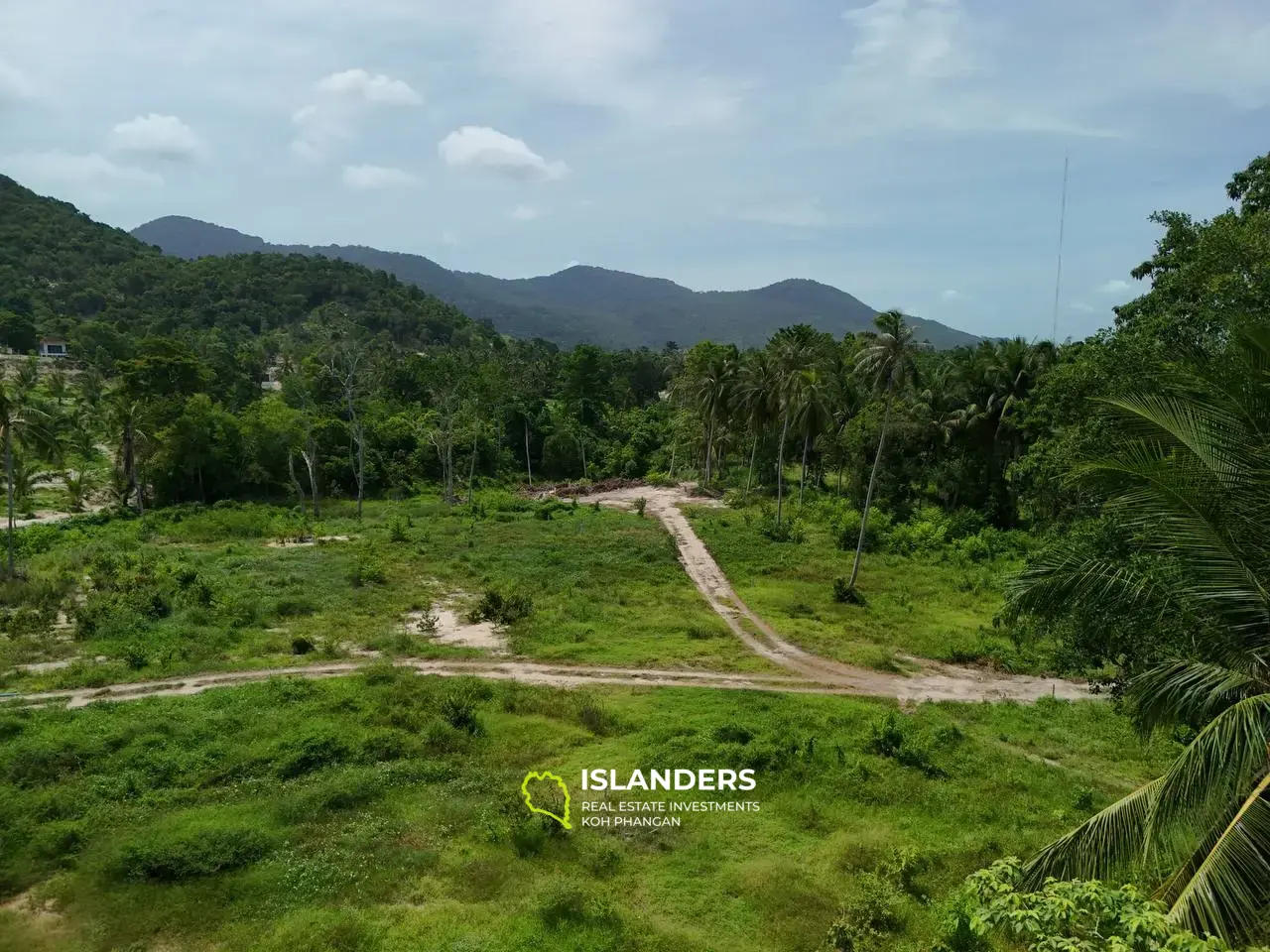 Flat land with amazing Mountains view