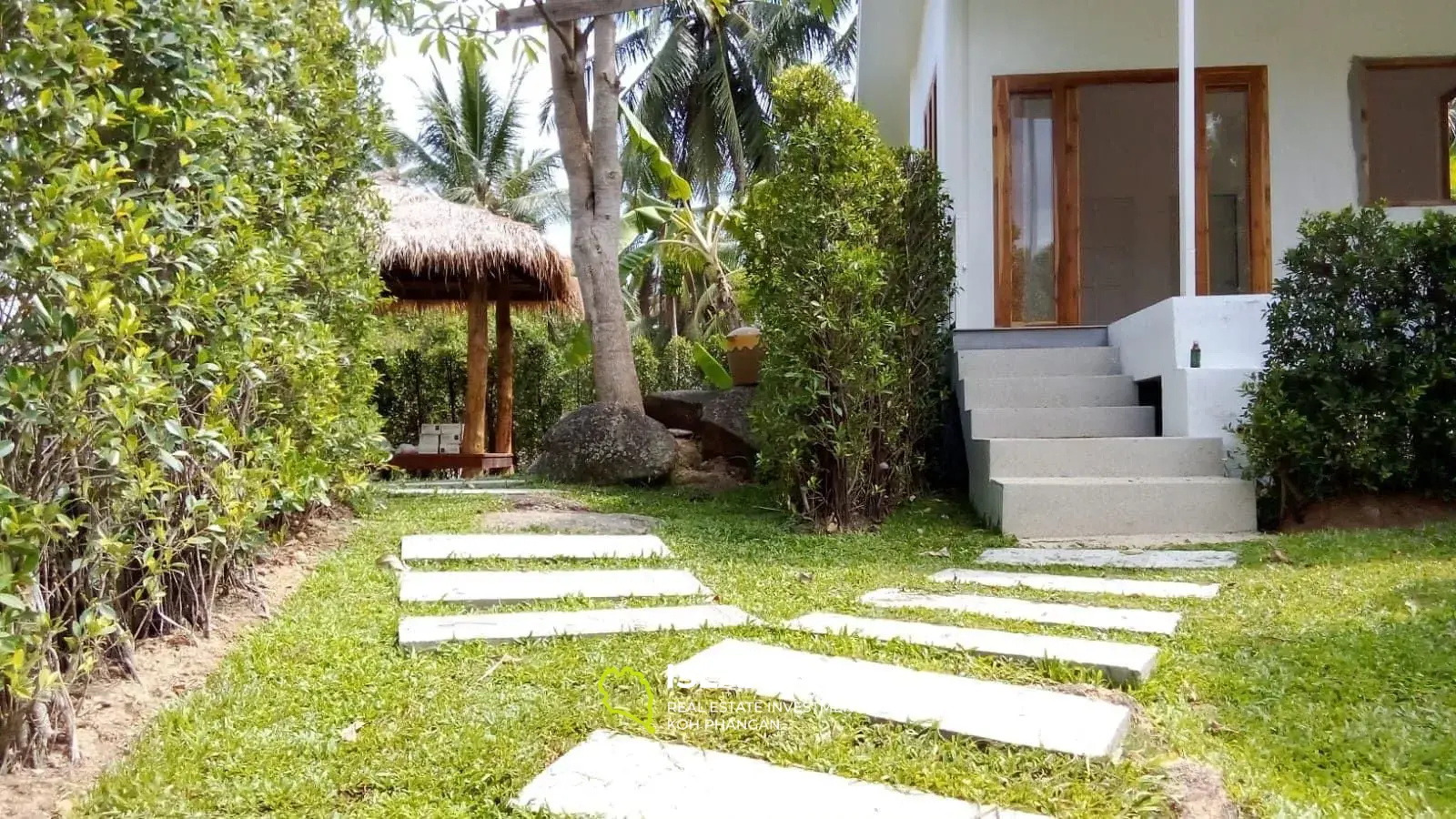 Joli village de 5 maisons à proximité de l'école internationale