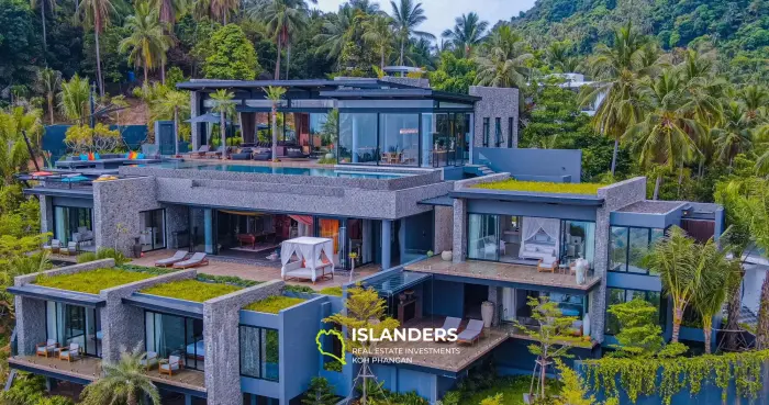 One-of-a-Kind 5BR Premiere Seaview Villa in Chaweng