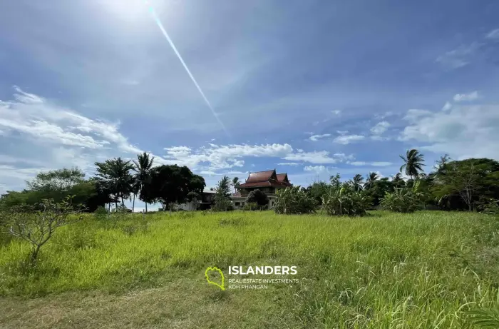 Flat Land Near the Beach in Lipa Noi for Sale
