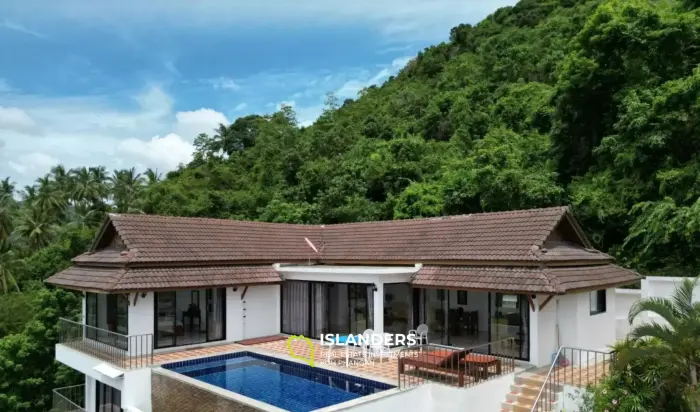5 Bedroom Villa with Stunning Sea Views for Sale in Samui