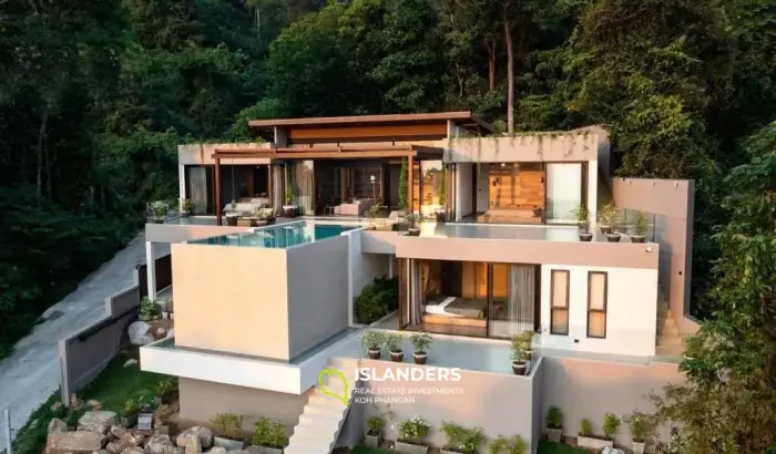 Stunning Villa with Sea View in Chaweng Hills for Sale
