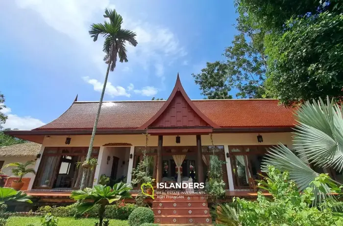 Gorgeous 5BR Bali-Style Villa at Serene Private Riverside