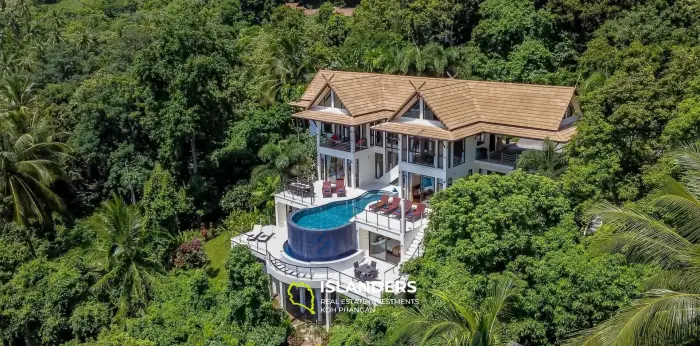 Stunning 5-Bedroom Hillside Villa With Seaview in Maenam