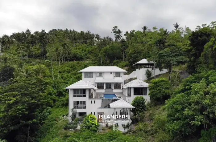 Big Seaview Villa in 12 Rai Land in Lipa Noi