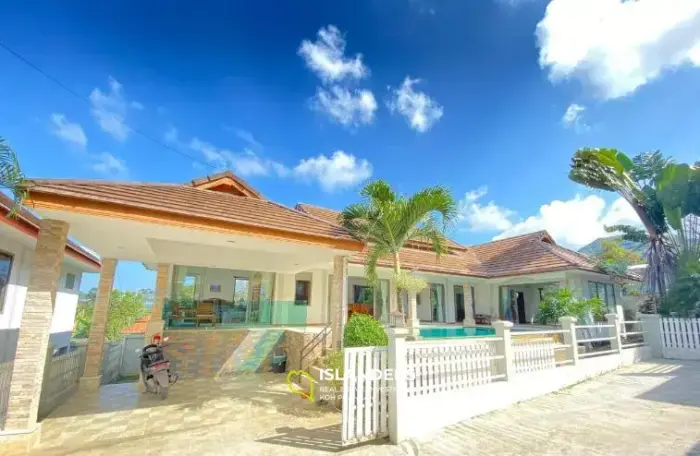 3 Bedrooms House with Beautiful Pool in Samui for Rent