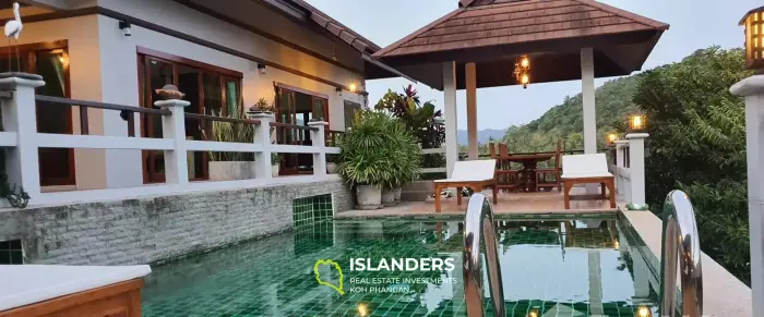 4 Bedrooms Sea View in Bang Rak For Rent