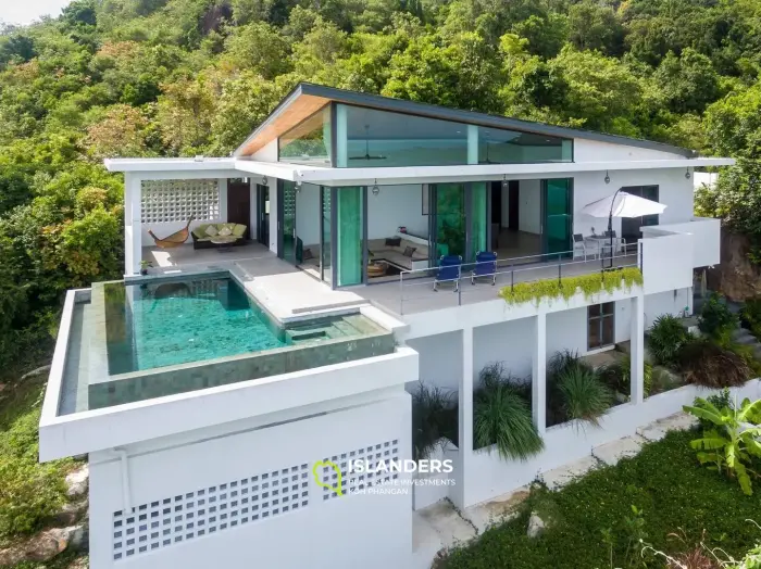 Serenity by the Sea: Moderne Villa mit atemberaubender Aussicht in Koh Phangan