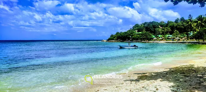 Stunning beachfront land on Koh Phangan, Haad Tien for sale, 2264sqm, 1,42Rai